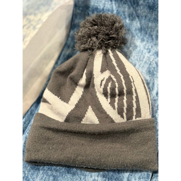 Golden state warriors new era beanie had with pompom GUC - Picture 3 of 4